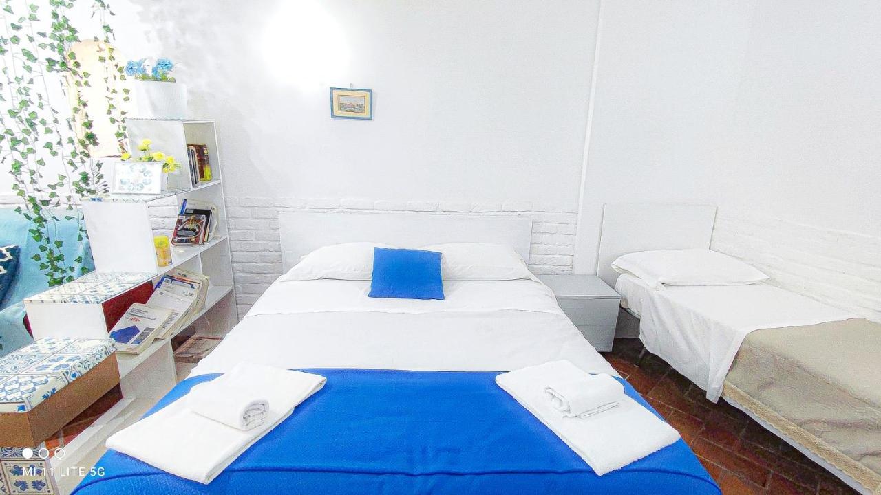 Loft Monteoliveto By Napulitandream Apartment Napoli Bagian luar foto